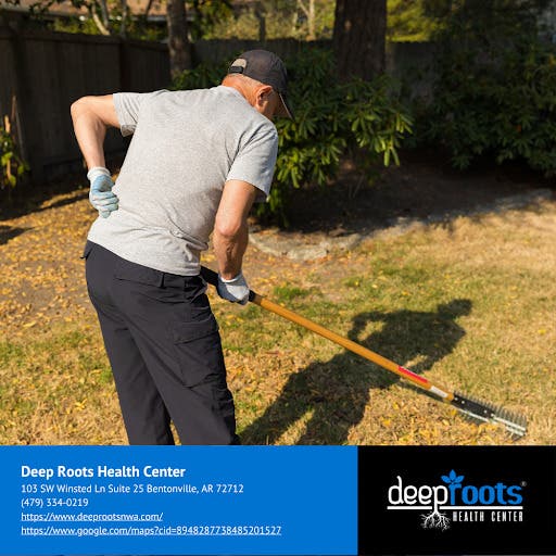Back Pain Chiropractor in Bentonville, AR Sees Fall Yard Work Season Arrive Across NWA