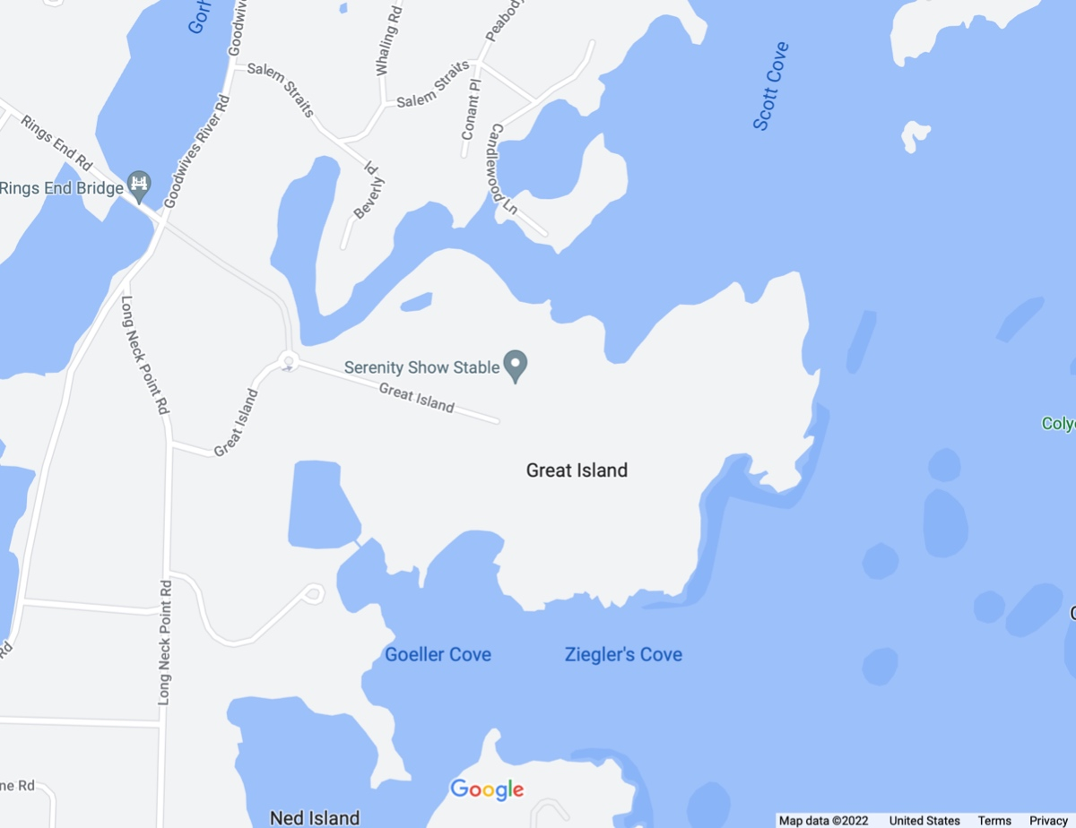 The 15-minute tour is conducted by Jennifer Leahy of Douglas Elliman Real Estate.