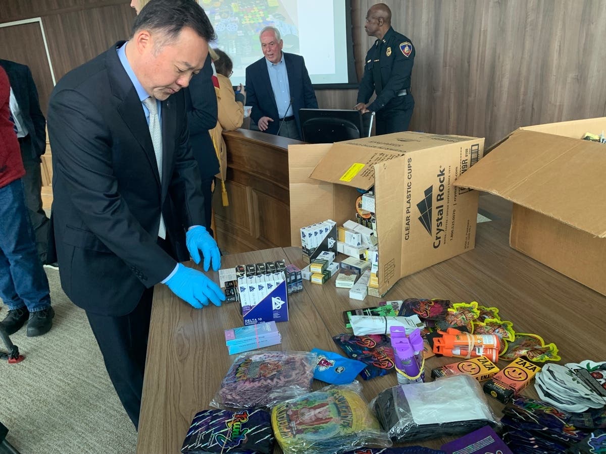 AG Tong, Stamford PD Seize Thousands Of Illegal Delta-8 THC Products ...