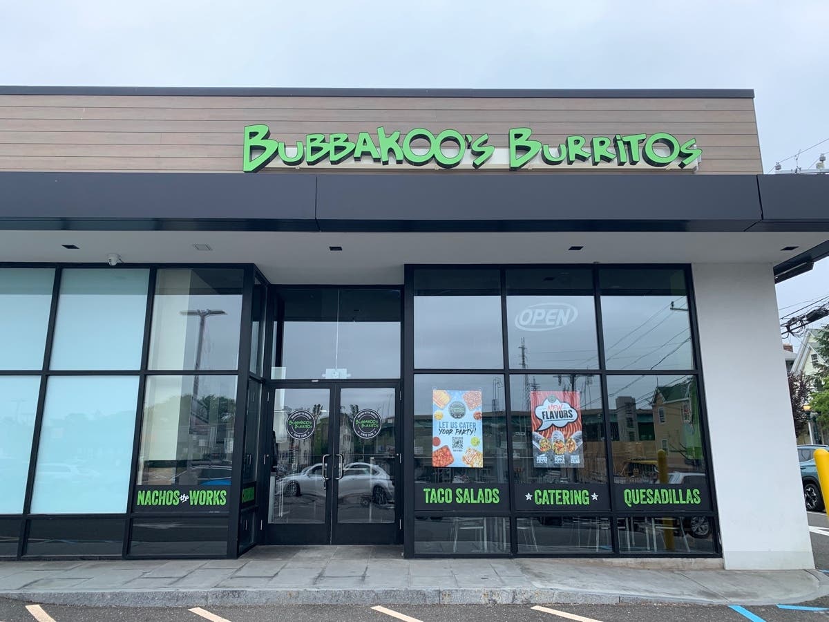 Situated within the shopping plaza at 800 E. Main St., the new Stamford outpost represents the third Connecticut location for Bubbakoo's Burritos.
