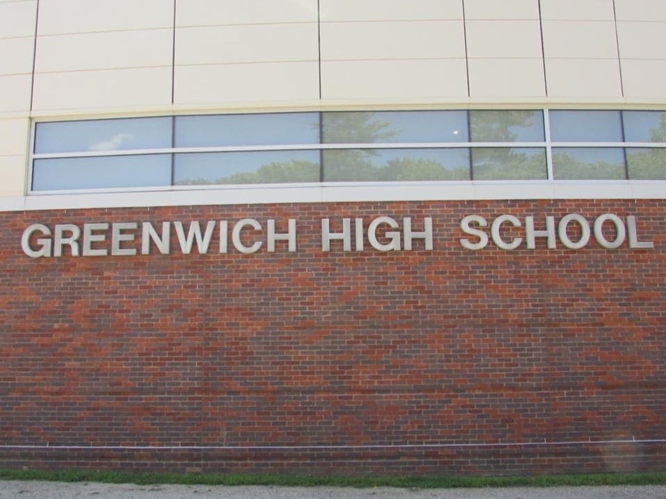 Full-time students are eligible for honors and high honors status based on their quarterly Grade Point Average.