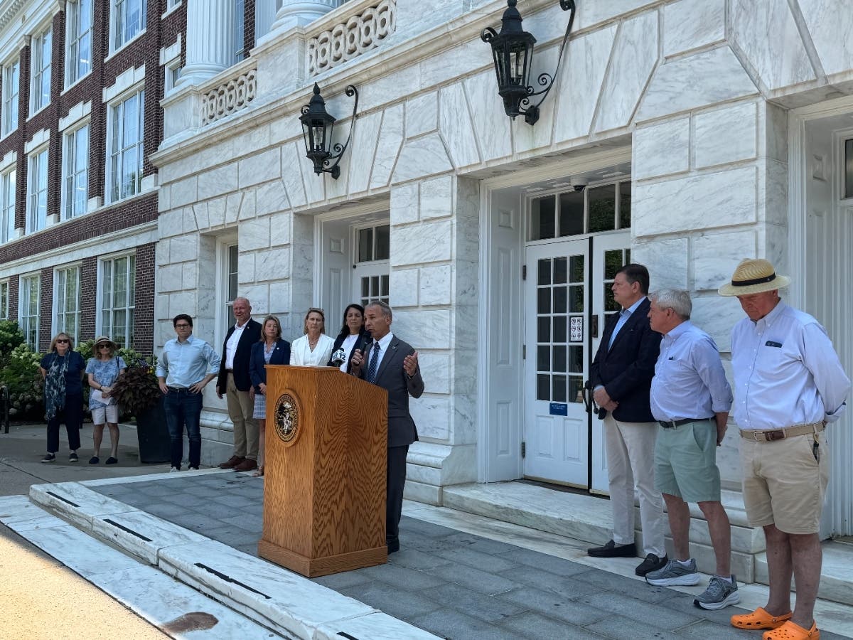 Greenwich Calls For Pause On State Zoning Mandates, Drawing Bipartisan Support From Local Officials