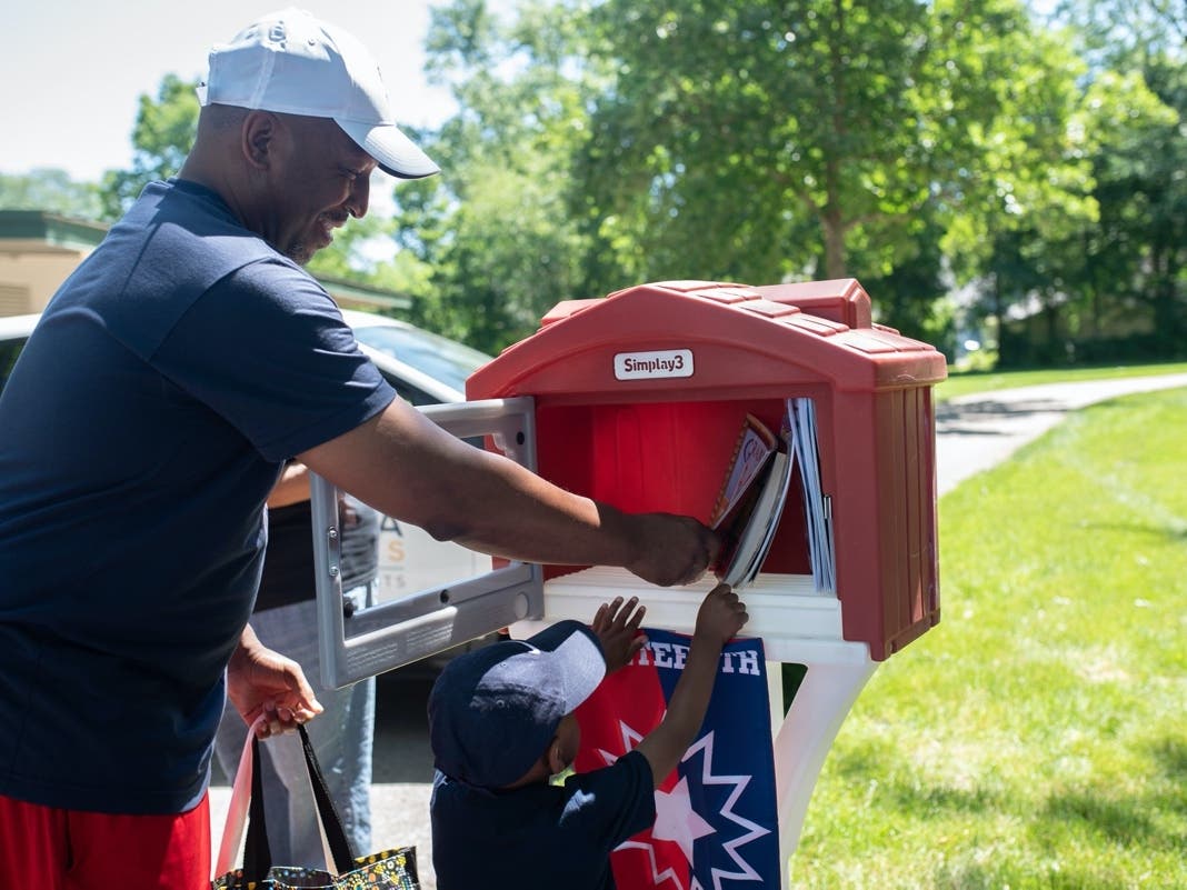 News small post card thumbnail