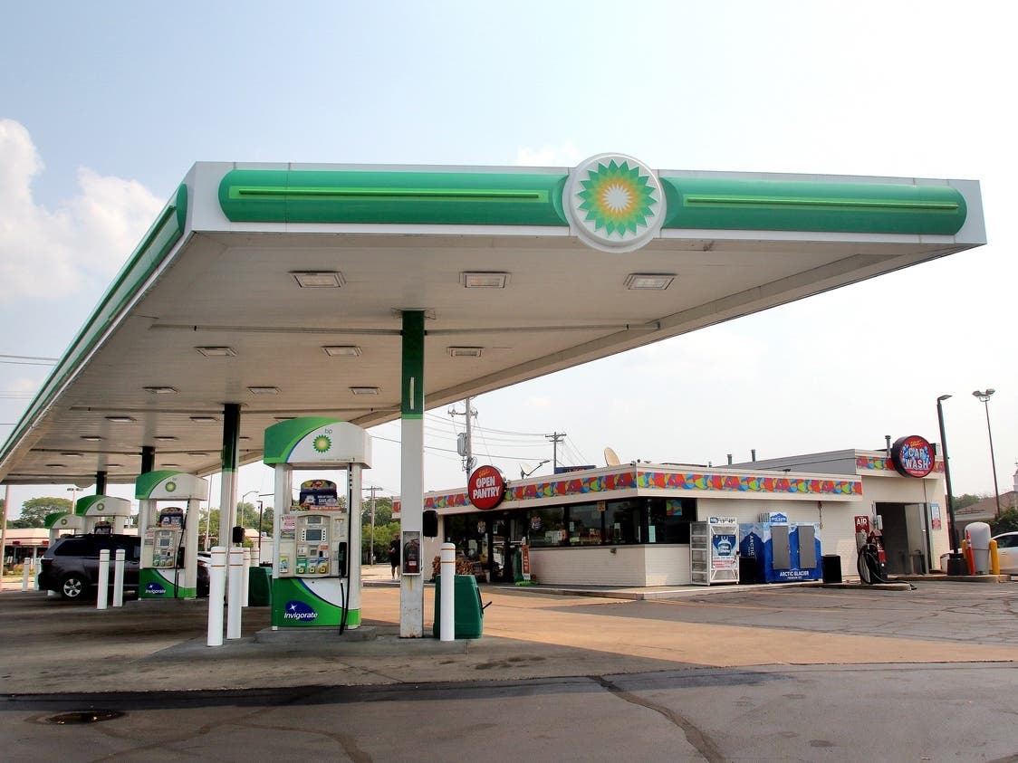 "Drivers this Thanksgiving can expect cheaper gas prices," an AAA spokesperson, said in a statement.