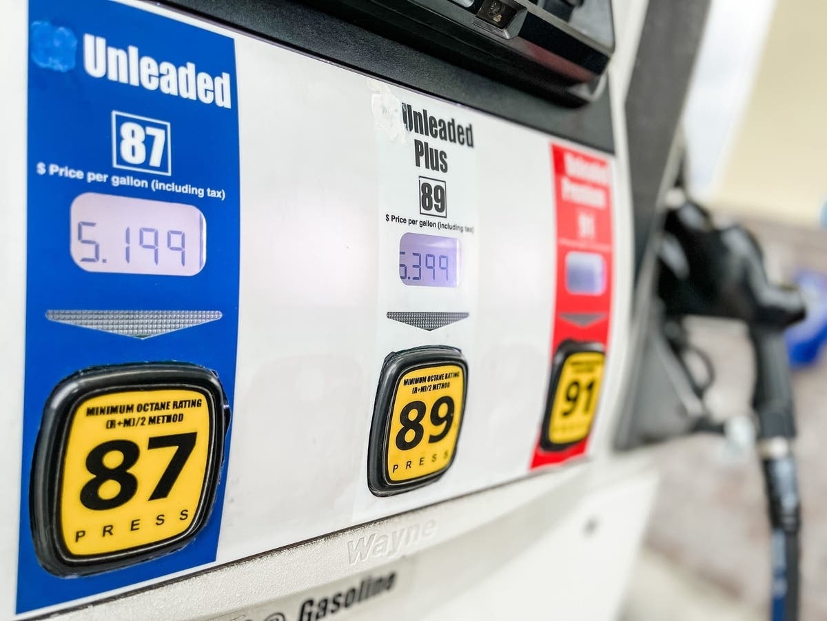 IL Gas Prices Among Worst In Country: Here's How Much They've Gone Up This Week