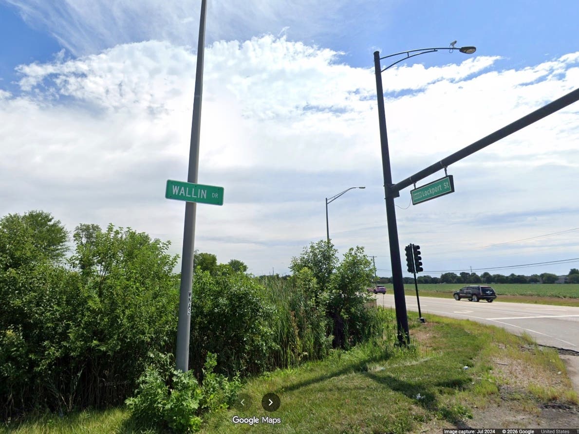 Drivers should expect delays and lane reductions at Lockport Street and Wallin Drive over the coming weeks as the Keller Farm subdivision goes up in Plainfield
