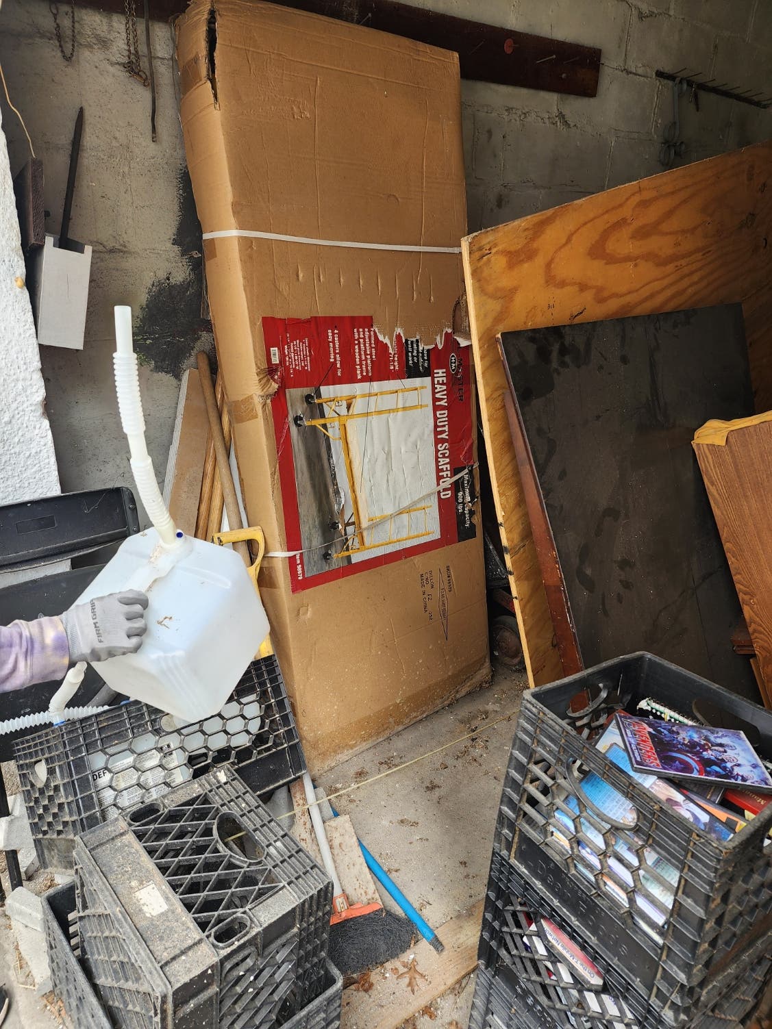 Garage Sale  12 - 4 pm