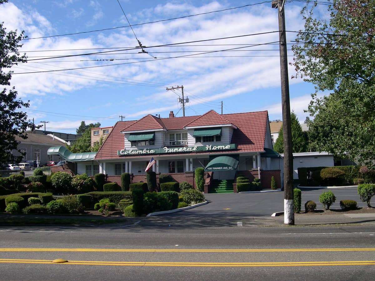 Columbia Funeral Home & Crematory