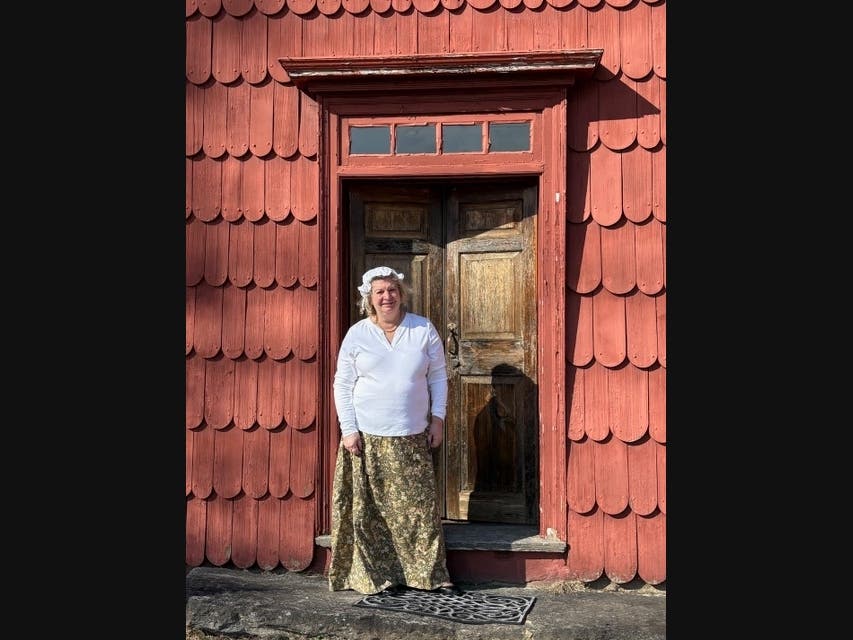 News small post card thumbnail