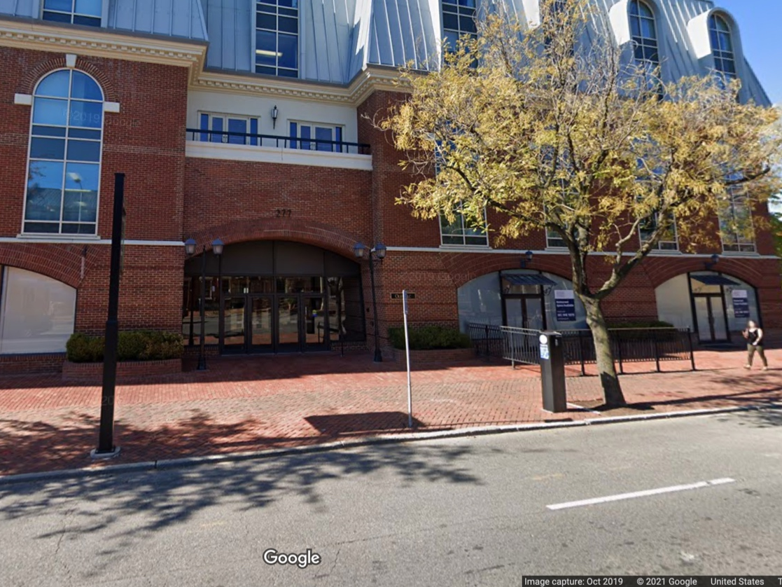 Mae's Market & Cafe is open in the Atrium Building in Old Town Alexandria, according to a media report.