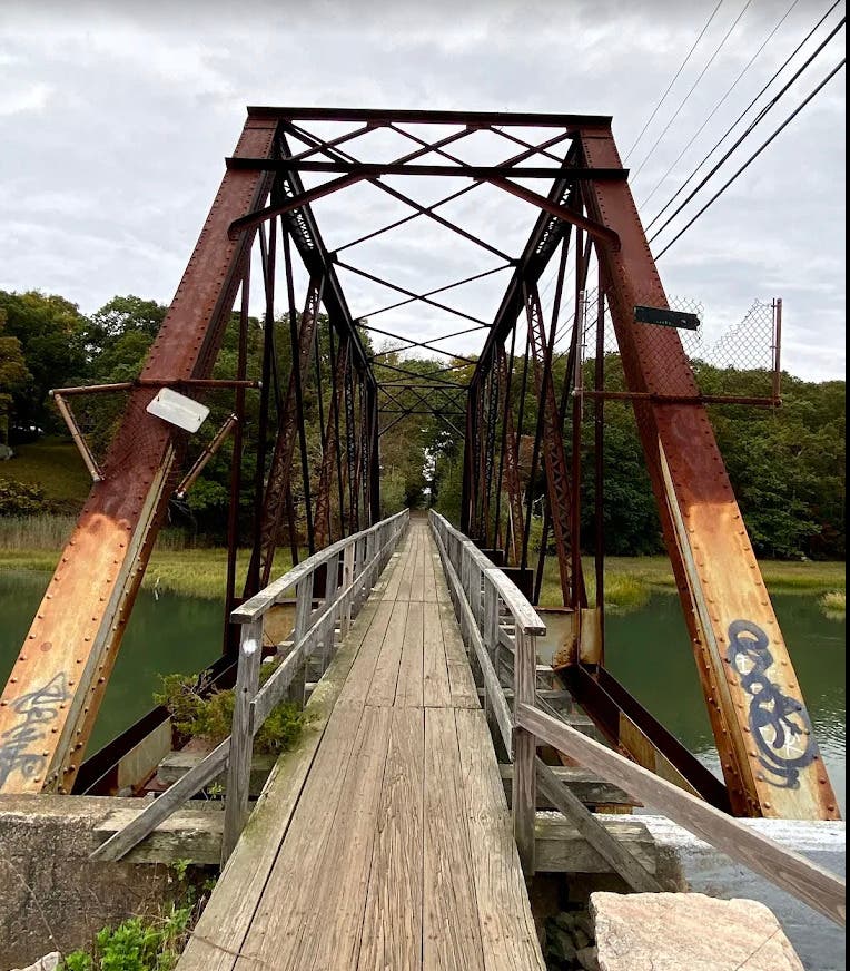 SHORELINE VILLAGE Trolley Trail Walk at Stony Creek