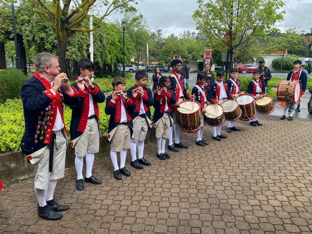 Young American Patriots Fife & Drum Corps members playing at a patriotic wreath-laying ceremony in April organized by the Acalanes Chapter of DAR.
