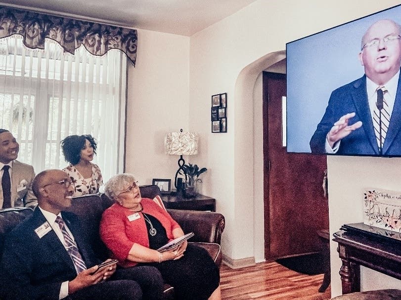 News small post card thumbnail