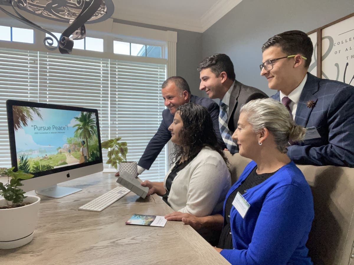 News small post card thumbnail