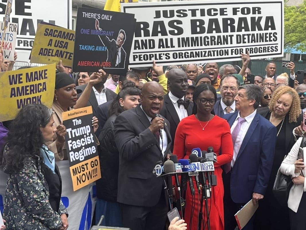 Newark Mayor Ras Baraka speaks to a crowd of supporters outside the federal courthouse in Newark on May 15, 2025, after a conference on a trespassing charge he faces.