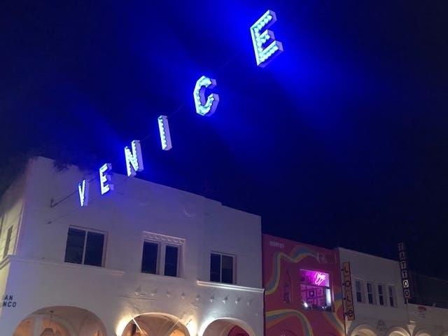 Festivities begin​ at 6:15 p.m. on Windward Avenue, including live music, a poster contest, and activities for the entire family. 