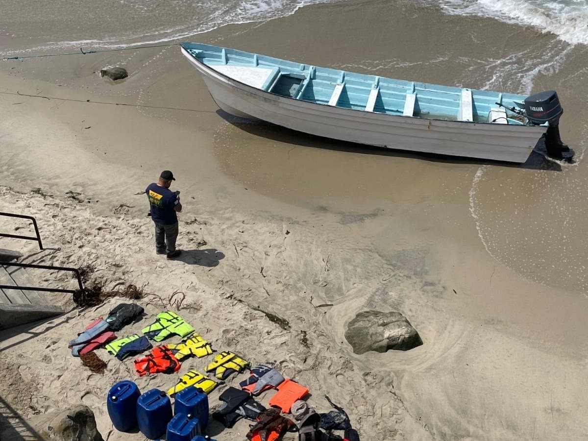 14 People Detained After Panga Boat Lands In Laguna Beach | Laguna ...