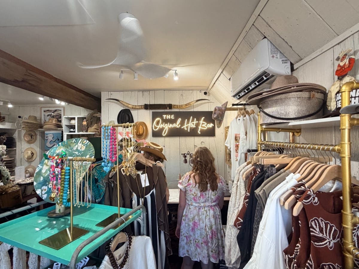 A brand-new business offering a special twist on hat-shopping opened its doors in Laguna Beach this month.