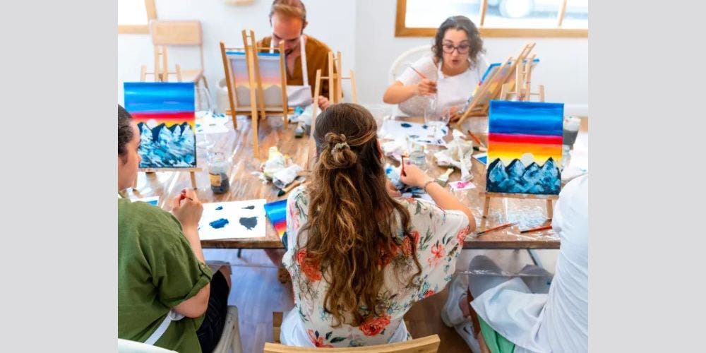 Paint and Sip: Paint Night Done Right - Minneapolis