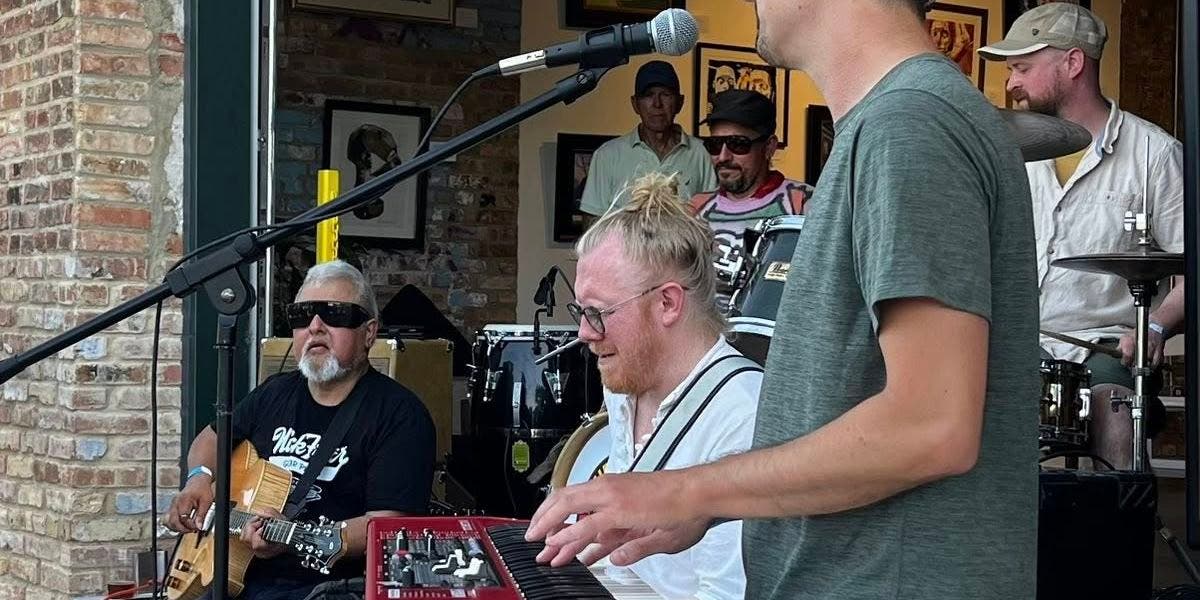 Los Chechos at the Madison Taproom!