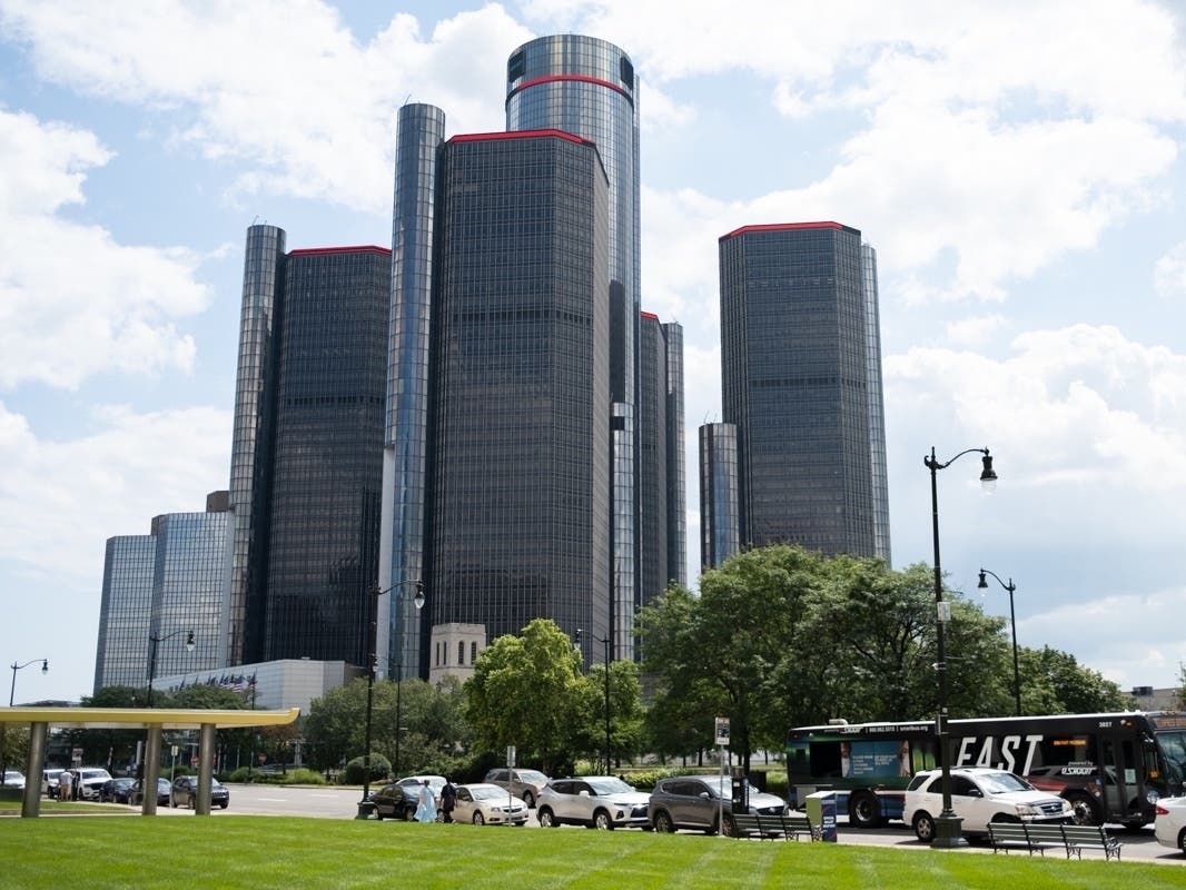 General Motors Company offered Friday what it calls a "record offer" to striking members in the United Auto Workers union.