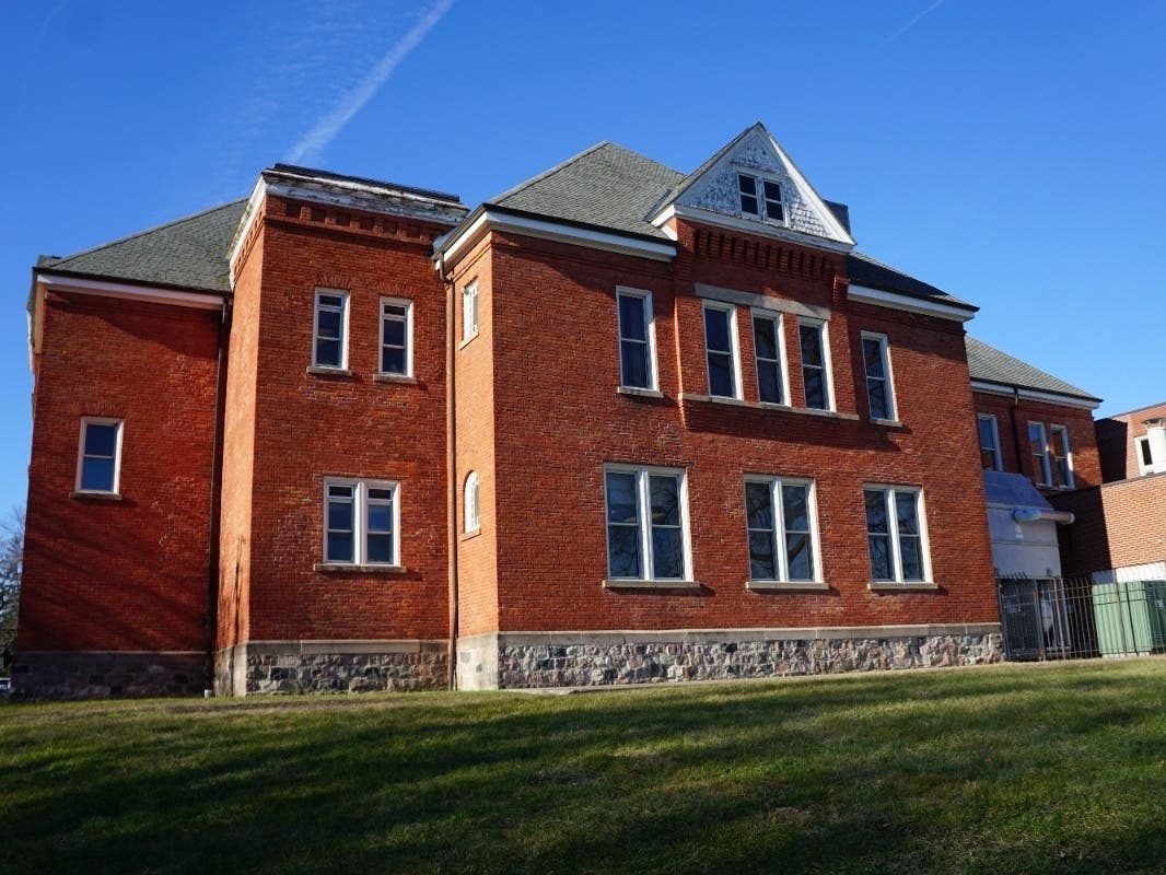 The Rochester Community Schools Administration Building has sat essentially vacant at 501 W. University Drive in Rochester since August 2022.