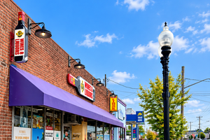 333 Wines & Liquors