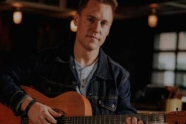 Jake Pardee, guitar