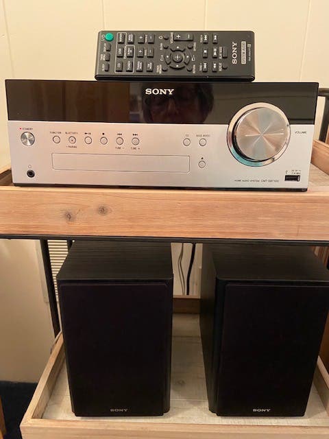 SONY Home Audio System (Stand 