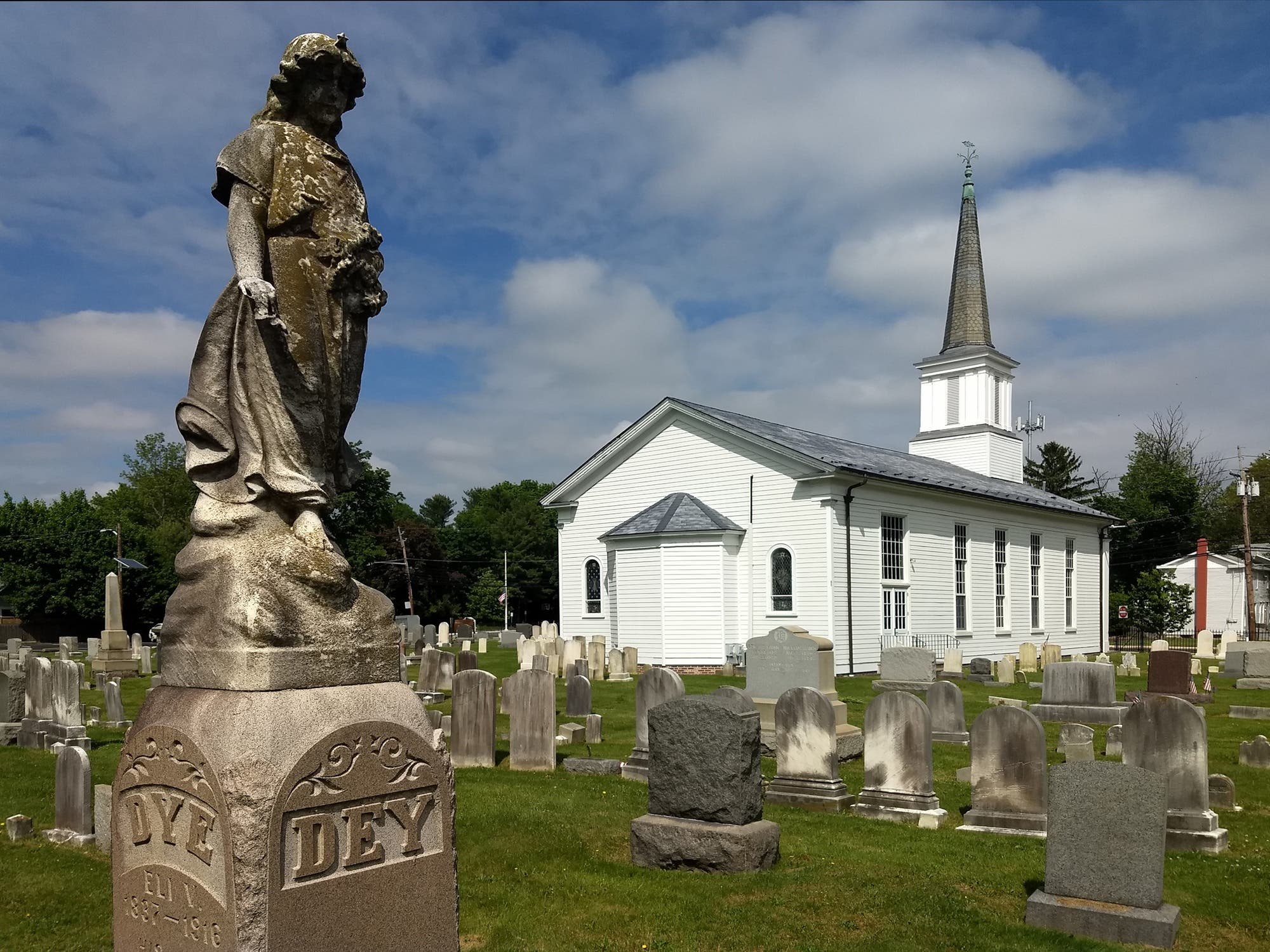 Dutch Neck Cemetery Tours 2026 (Tour #1 of 2, 11:00 AM)