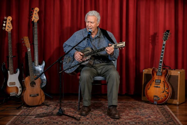 Bernie Pearl & Friends “The Blues is a Story”