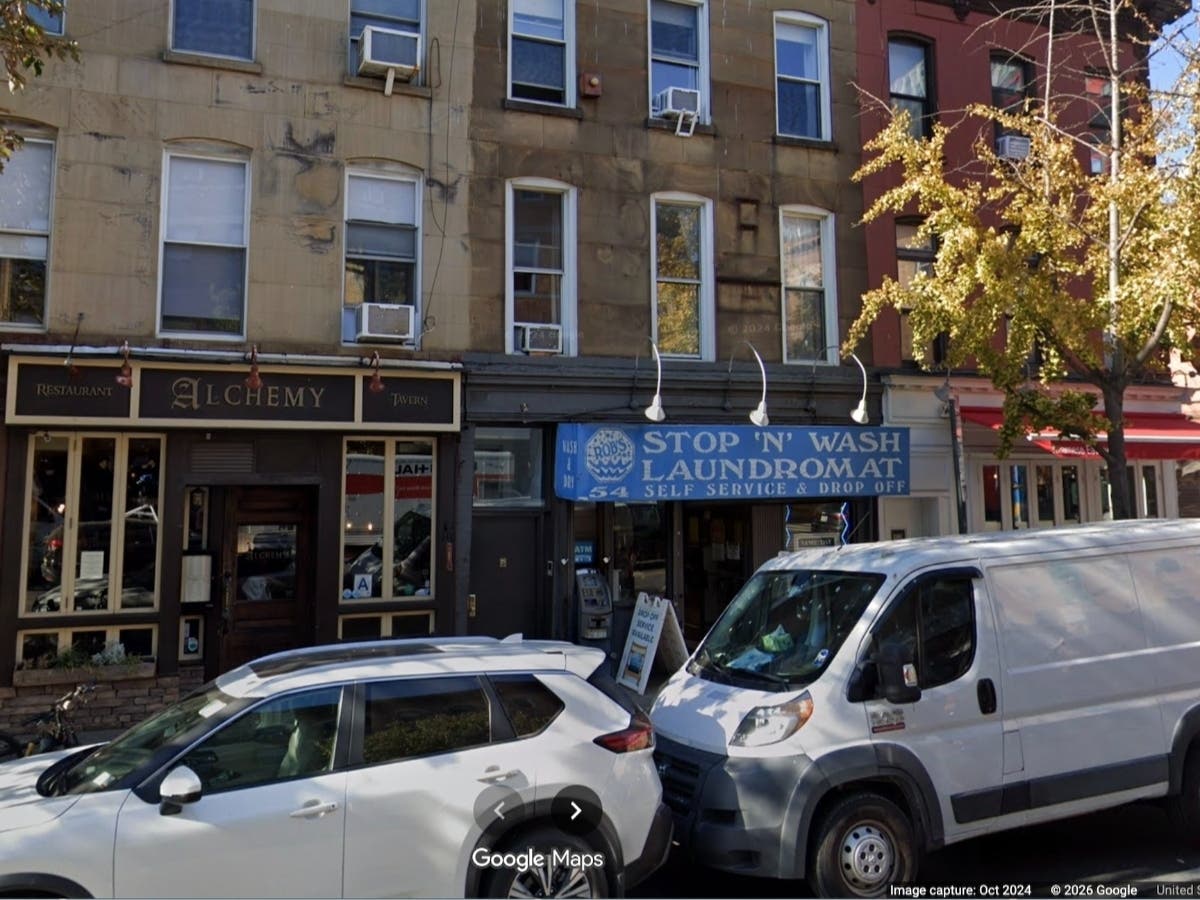 A pub-style restaurant that operated in Park Slope for nearly two decades has permanently closed and is being replaced.