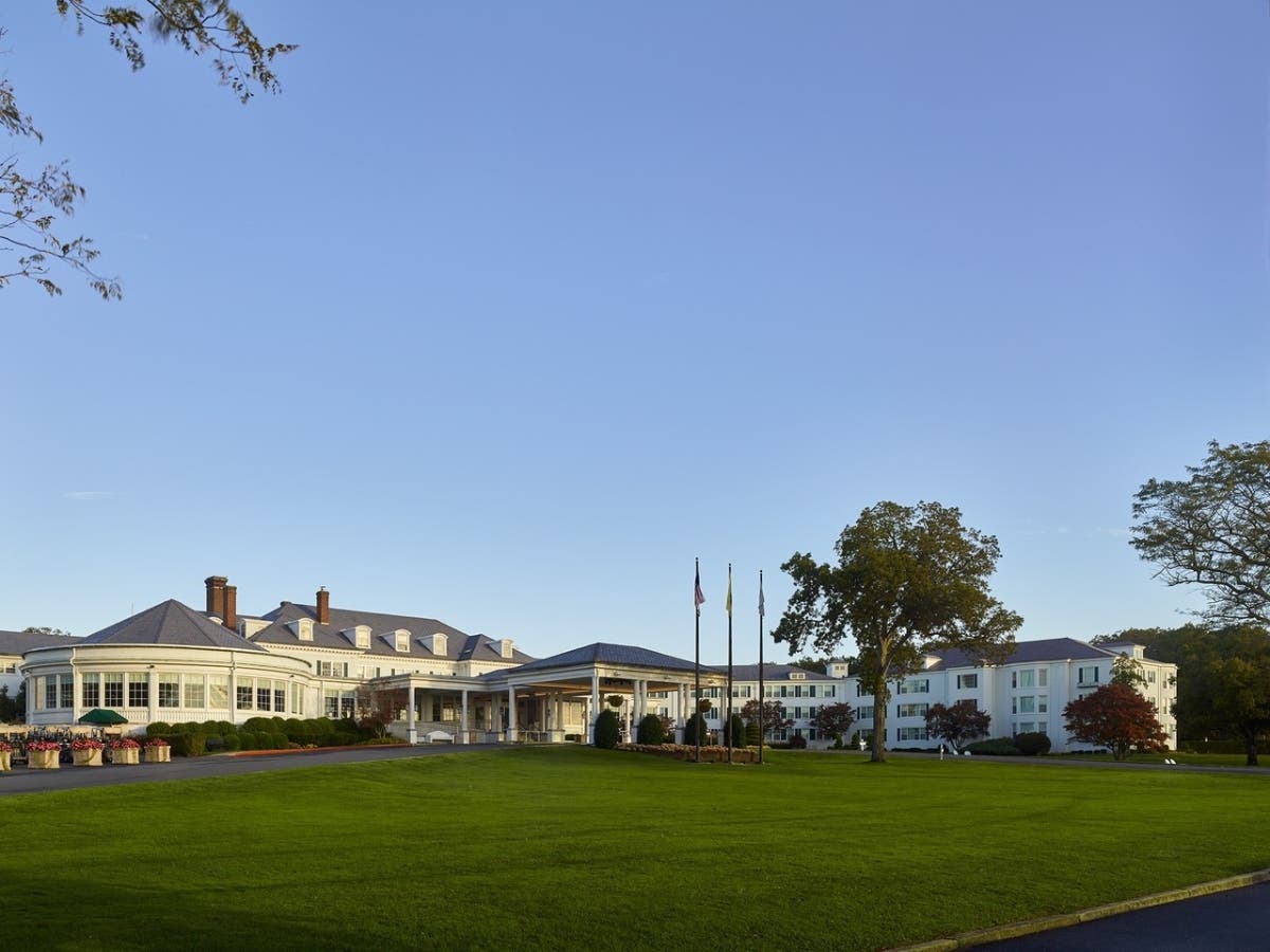 The seaside resort offers two Thanksgiving dining experiences.