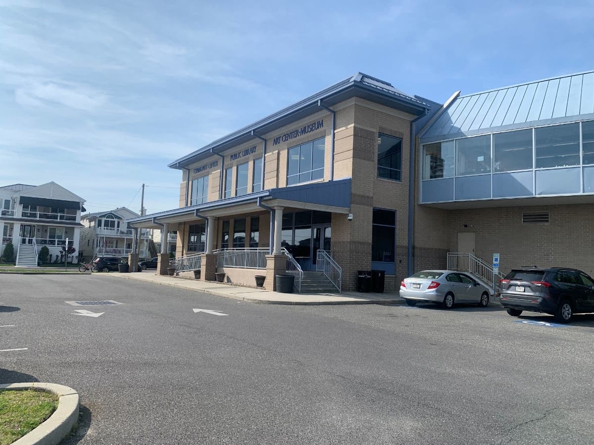 "After careful consideration and consultation with the construction team, library personnel have decided that for safety and efficiency, the entire library will remain closed during the project," city officials said.