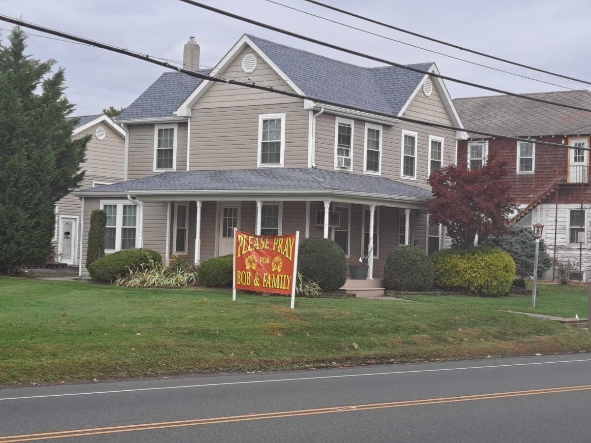 Funeral arrangements have been announced for Bob Popovics, the legendary fisherman and owner of Shady Rest Restaurant who died on Nov. 1.