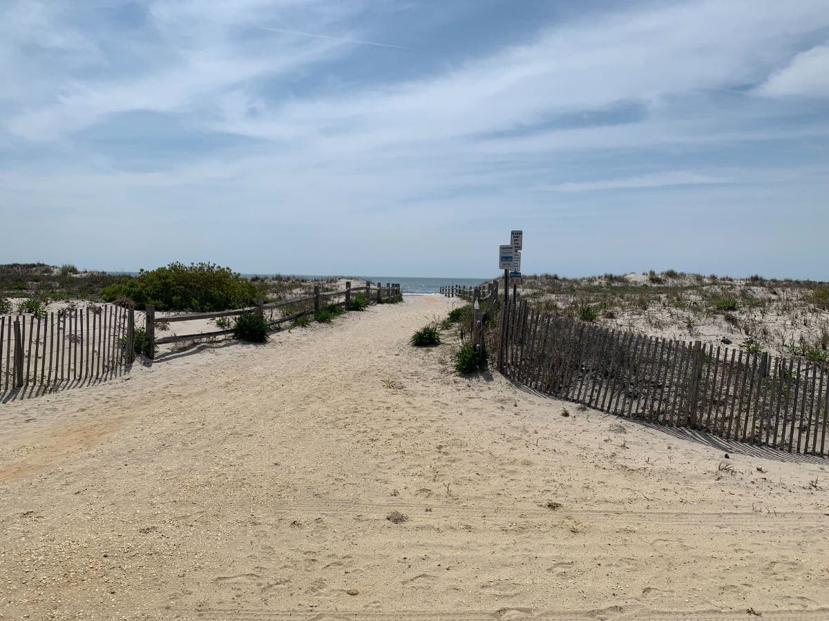 The contract went to Great Lakes Dredge & Dock Company of Houston, Texas, and construction is expected to begin in early July 2026.