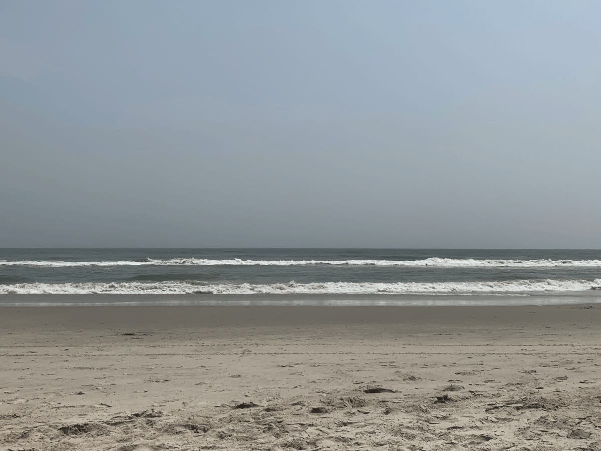 Rocket Device Closes Jersey Shore Beach
