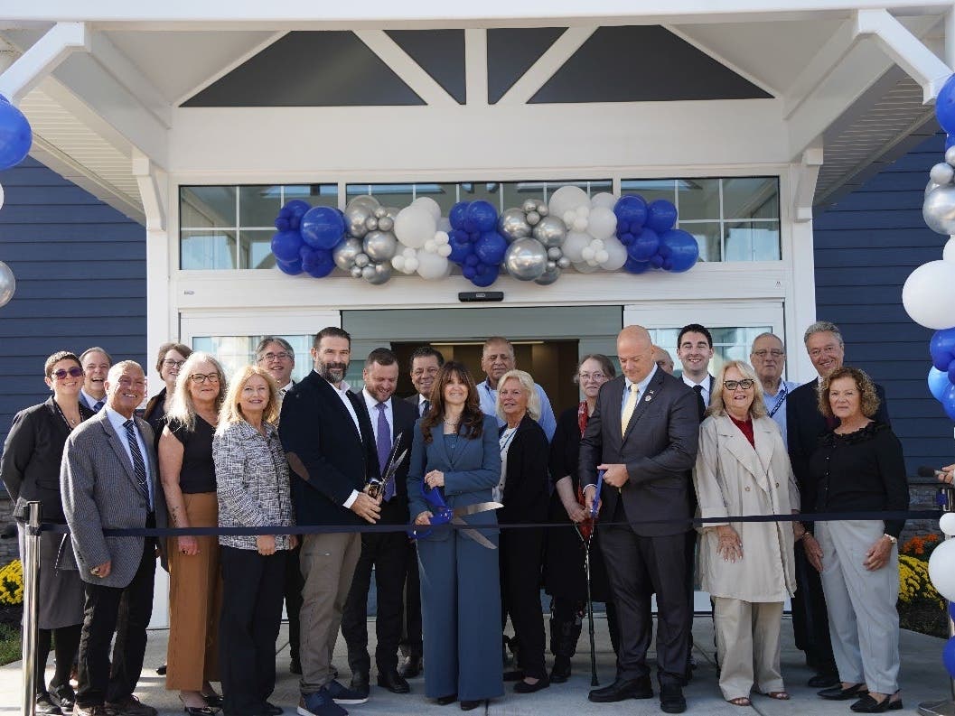 The Ocean County Library marked the grand opening of its new Stafford Branch on Monday, Oct. 5, with county commissioners, library leaders, township officials and residents gathering at 179 South Main St. in Manahawkin.