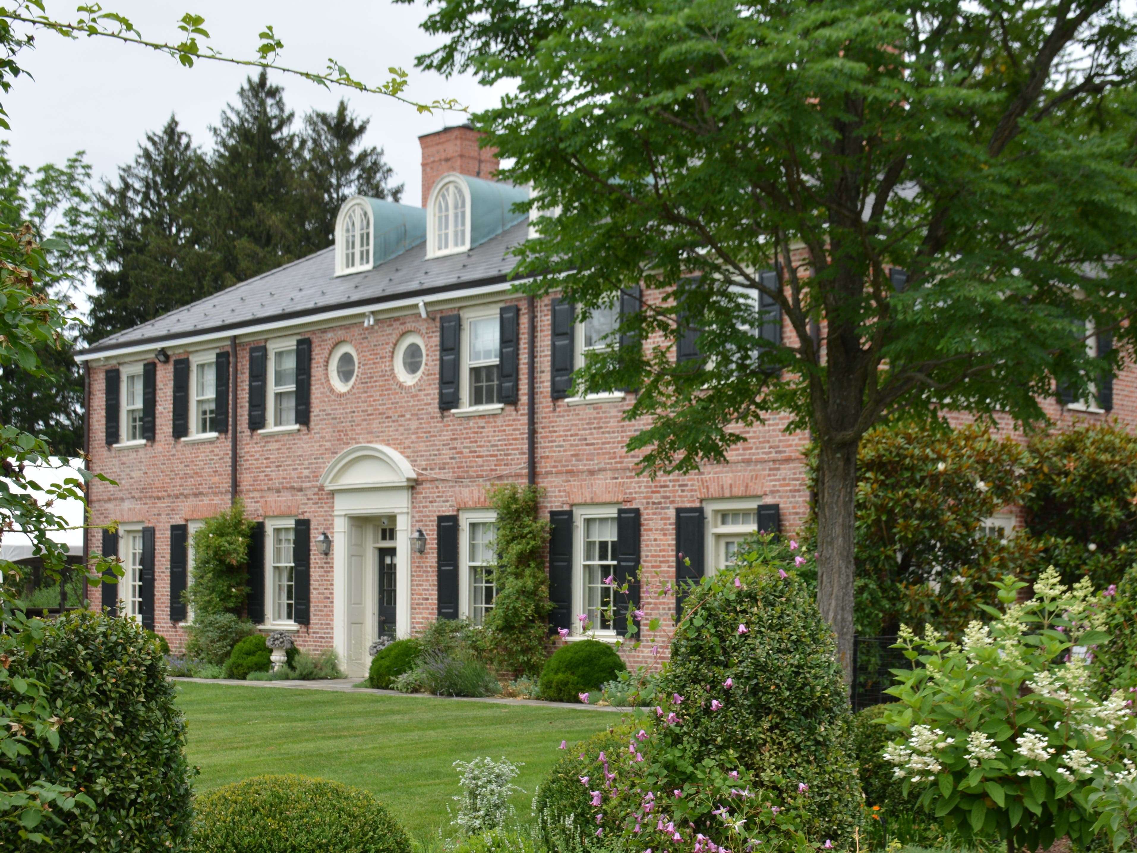 Historic House and Tea Tour