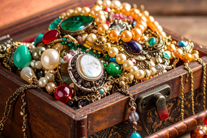 I Buy Old Jewelry