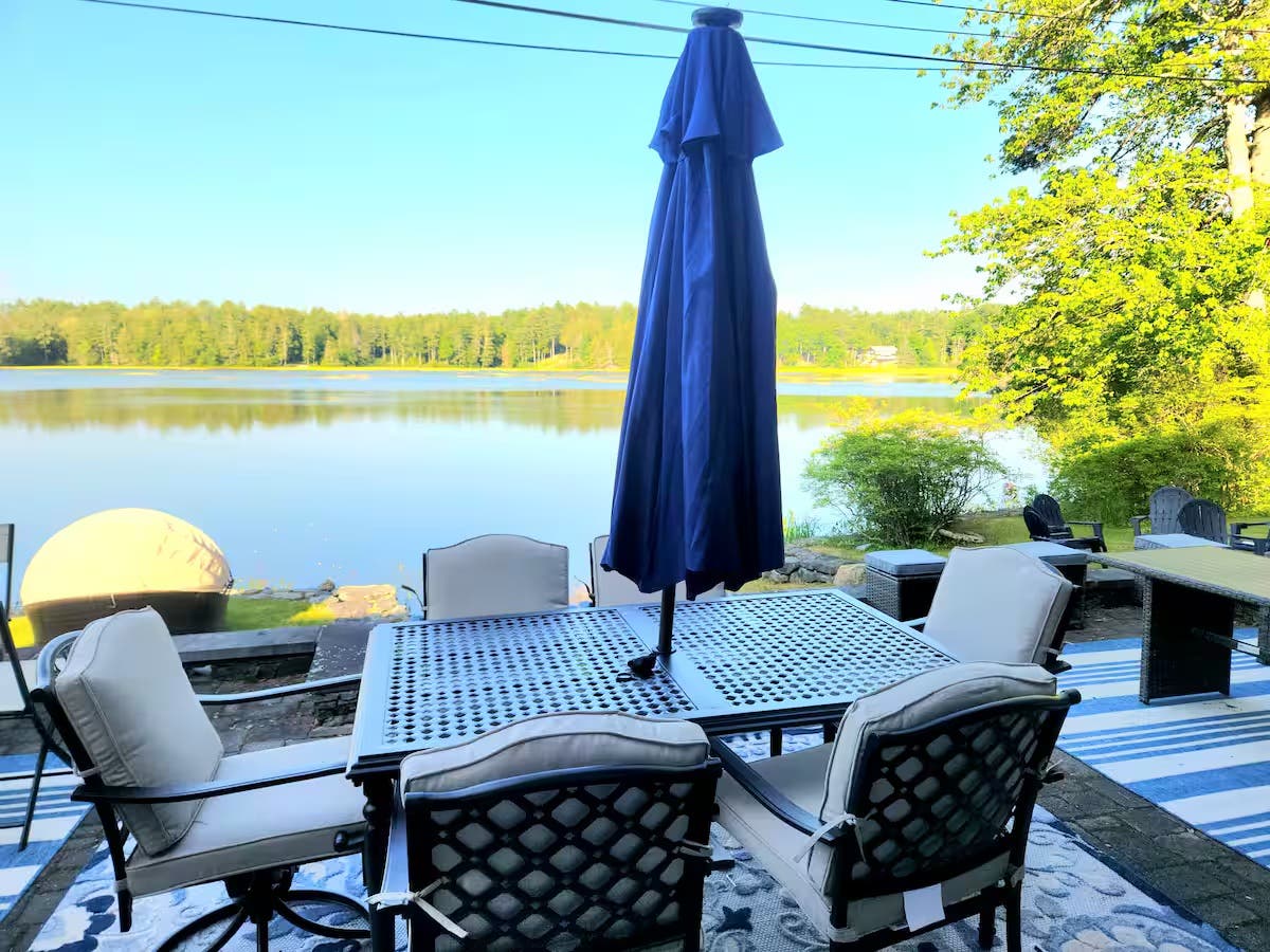 Readers Retreat -- overnight and one-day options!