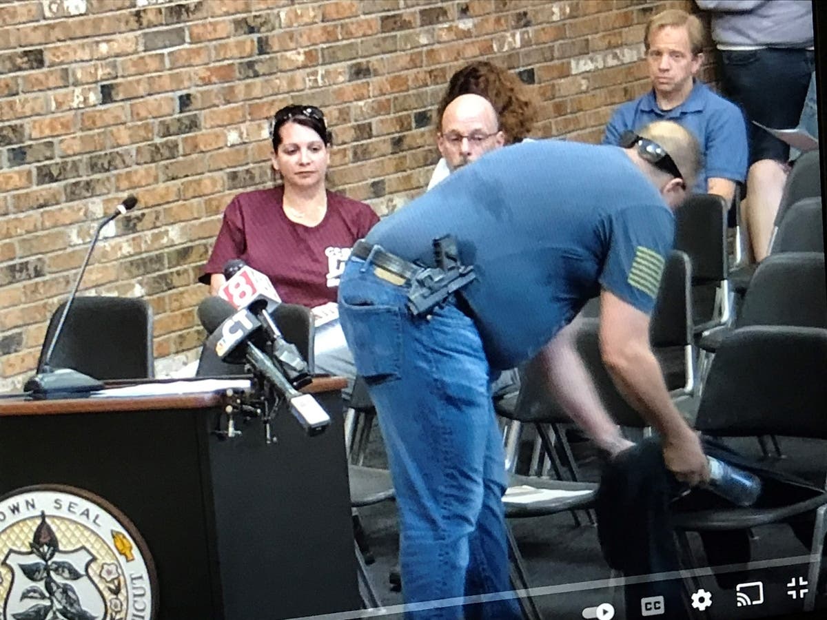 https://patch.com/img/cdn20/users/25990360/20220607/014625/styles/patch_image/public/south-windsor-gun-debate-1-2___07133633137.jpg