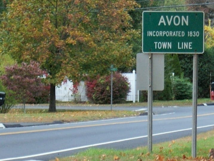 Avon voters approved a massive reconfiguration of the well-traveled Old Farms Road in town.