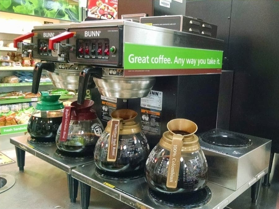 Farmington zoning officials Monday will discuss a plan to transform a vacant garage/gas station site into a gas station/convenience store in town, one that will also host a coffee seller.