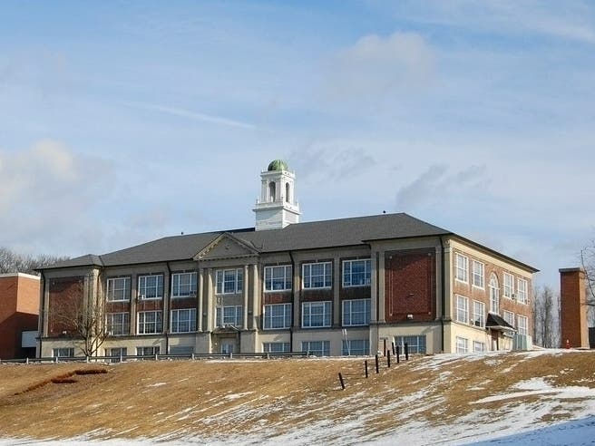 The committee charged with helping to turn the old Farmington High School building into a new Farmington Town Hall this week unveiled an updated webpage about the project, with a spring referendum planned to decide the project's fate.