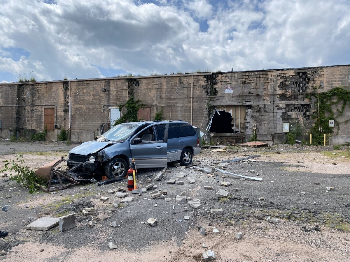 https://patch.com/img/cdn20/users/25990360/20230811/024044/styles/patch_image/public/manchester-vehicle-into-building-1___11143709274.jpg