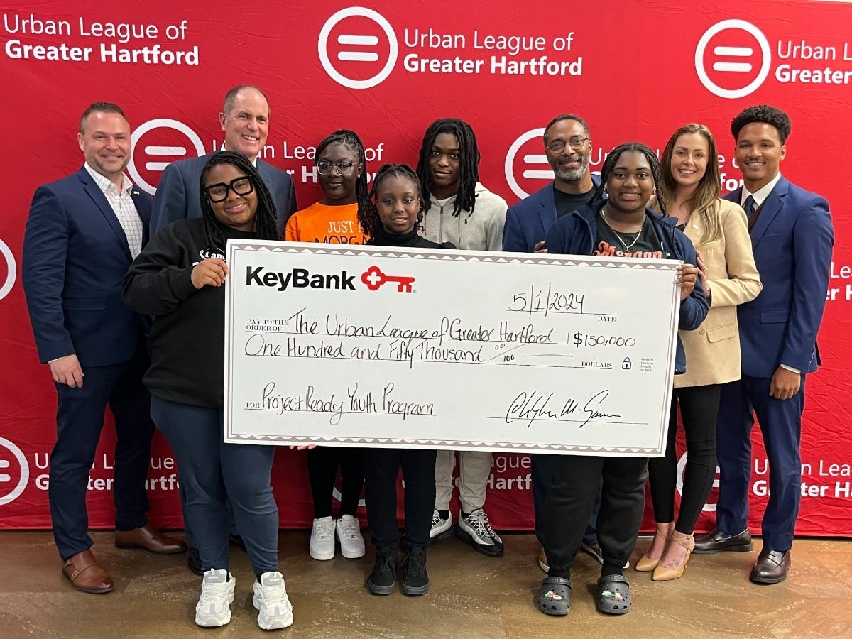 Project Ready Scholars are pictured with KeyBank leaders Neil Cyr; Matt Hummel; David Hopkins, president and CEO, Urban League of Greater Hartford; Analisha Michanczyk; and Trayvonn A. Diaz, senior outreach assistant to U.S. Sen. Chris Murphy.