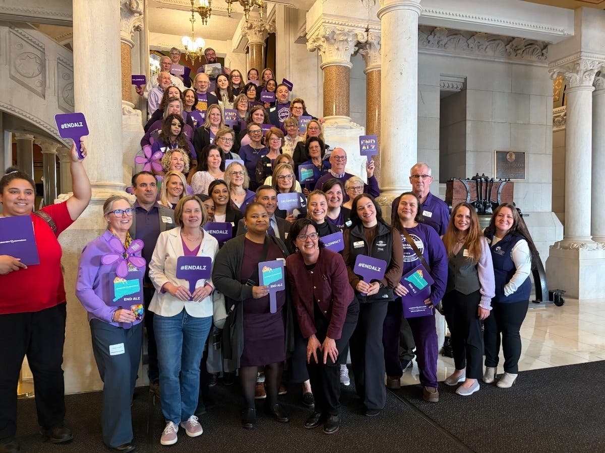 https://patch.com/img/cdn20/users/25990360/20260406/102650/styles/patch_image/public/simsbury-farmington-alzheimers-advocacy-day-1___06102527019.jpg