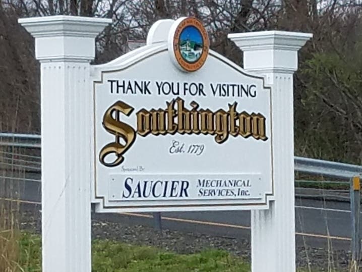From paved trails and neighborhood parks to recreation programs and fitness classes, residents of all ages can find ways to enjoy the outdoors and keep moving in Southington.