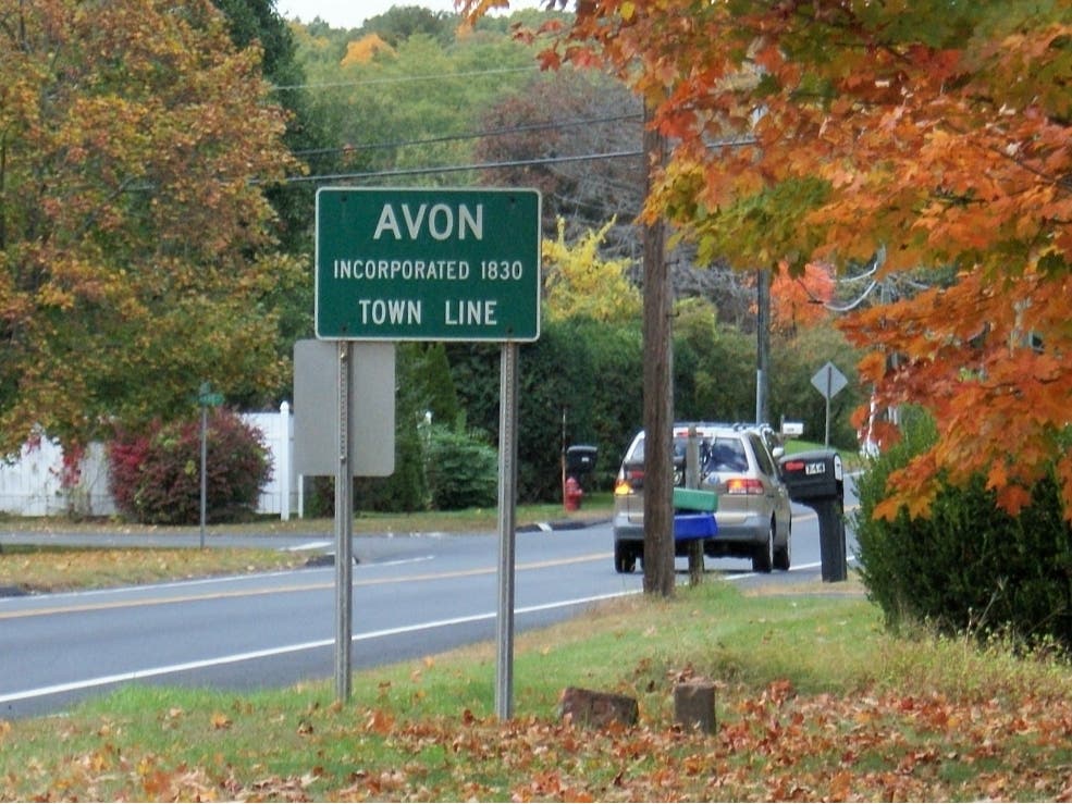 The Town of Avon has launched a photo call inviting the community to submit images showcasing the town, including autumn photos as fall foliage arrives.